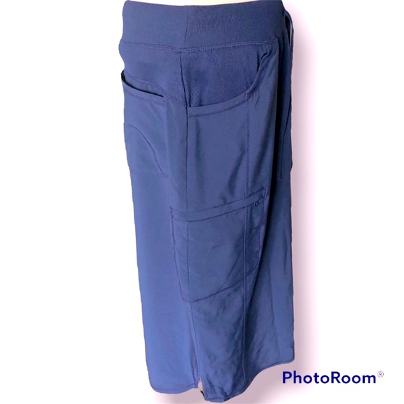 Scrub skirt - Picture 2 of 4